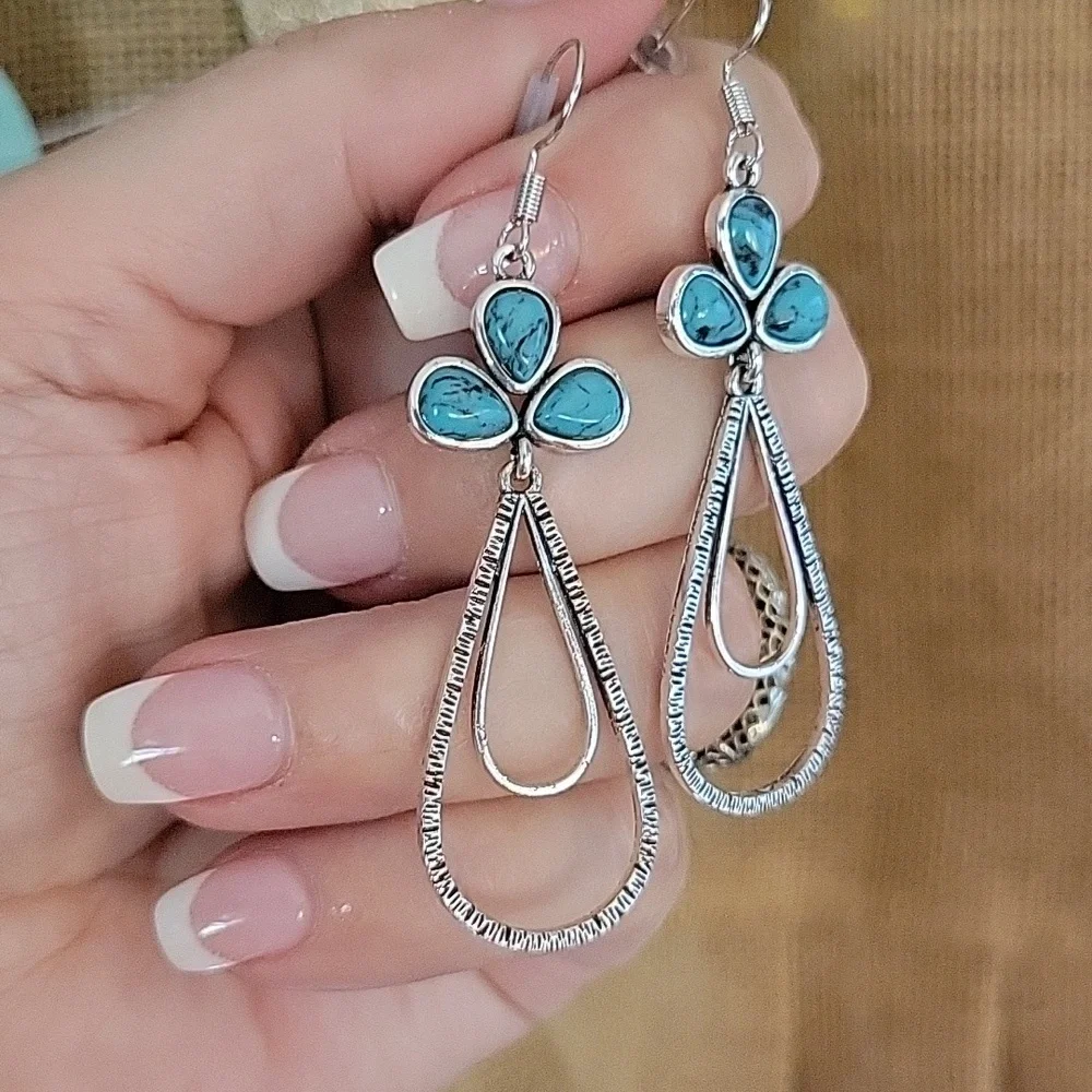 DOUBLE TEARDROP HOWLITE DROP EARRINGS - Picture 5 of 7